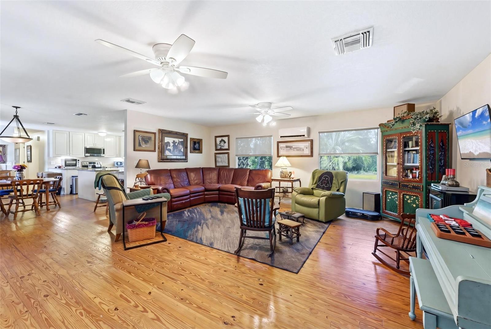 WELLINGTON ACRES - Residential