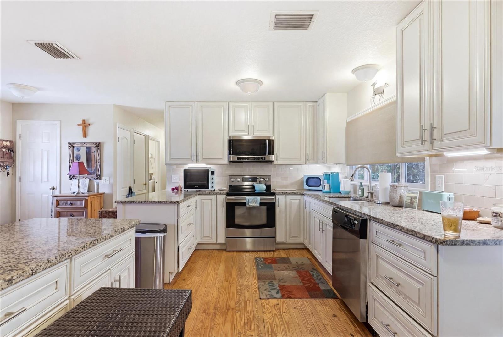 WELLINGTON ACRES - Residential