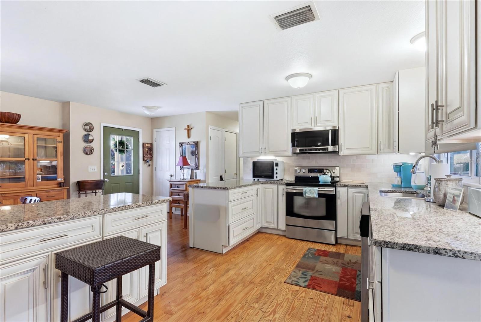 WELLINGTON ACRES - Residential