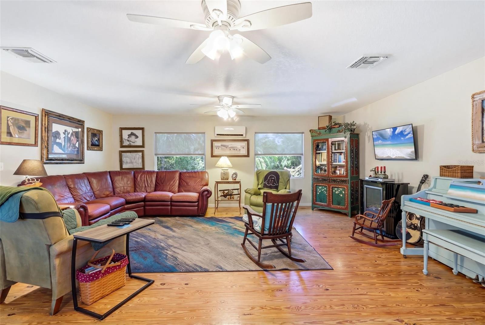 WELLINGTON ACRES - Residential