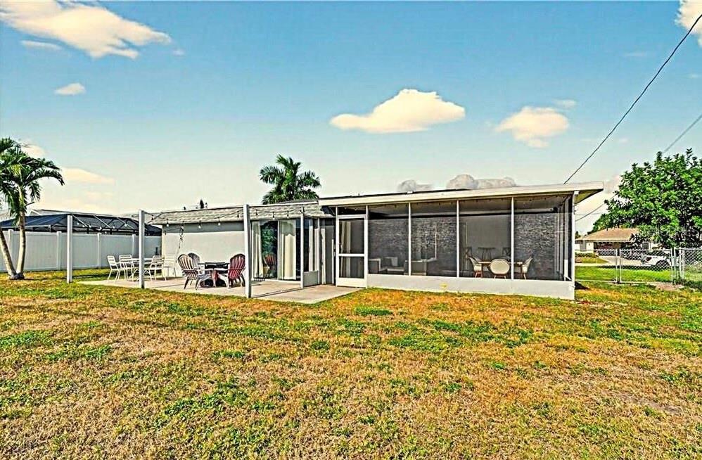 CAPE CORAL - Residential