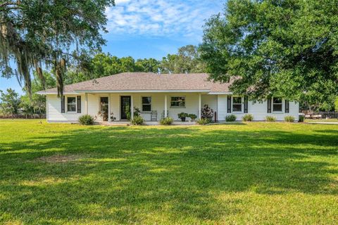 A home in LAKELAND