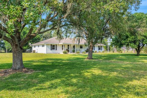 A home in LAKELAND