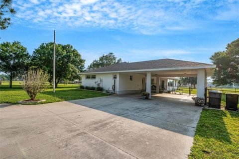 A home in LAKELAND