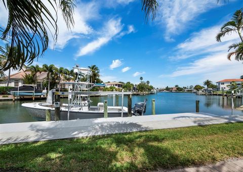 A home in LONGBOAT KEY