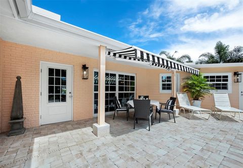 A home in LONGBOAT KEY