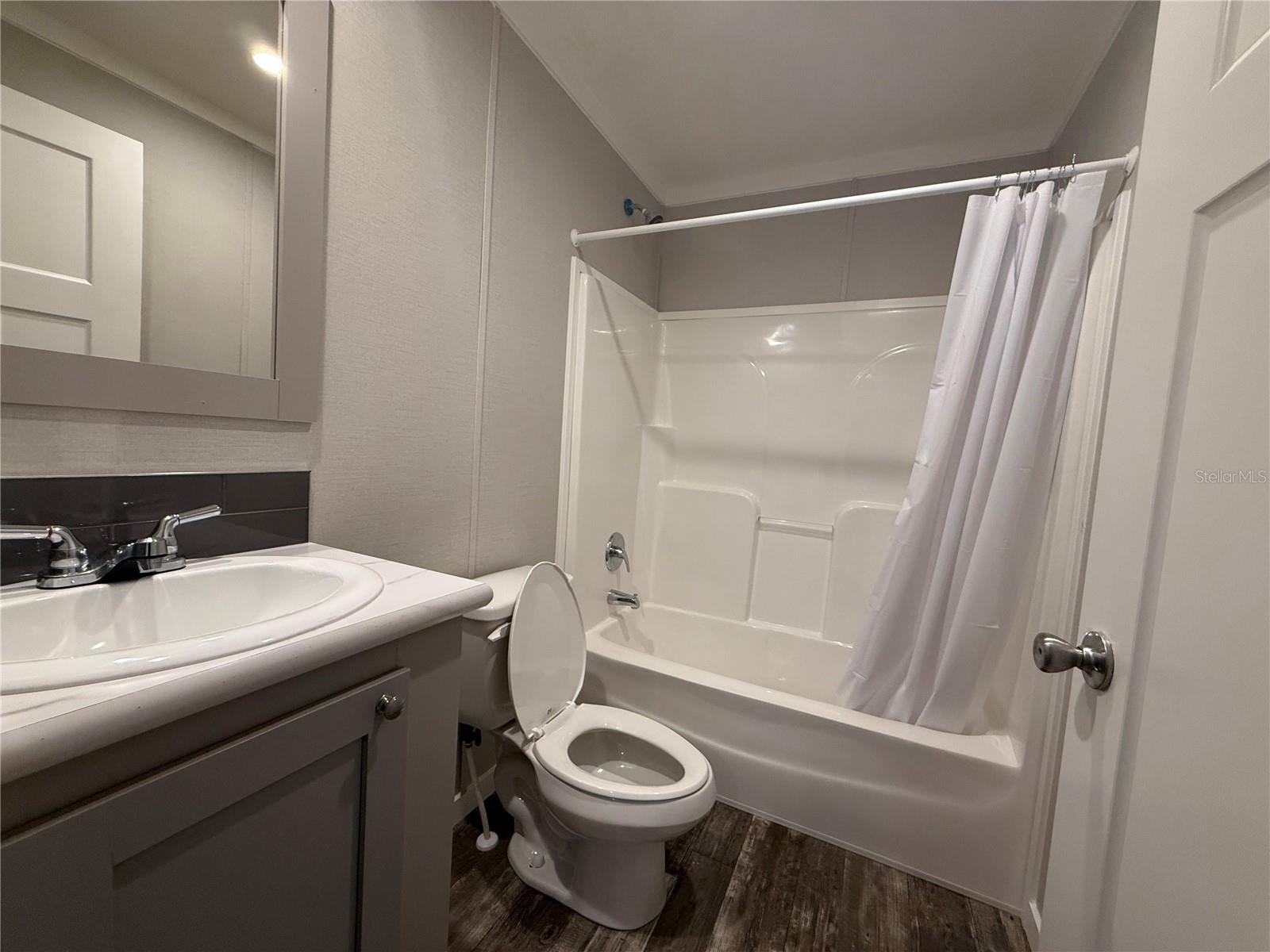UNPLATTED - Residential Lease