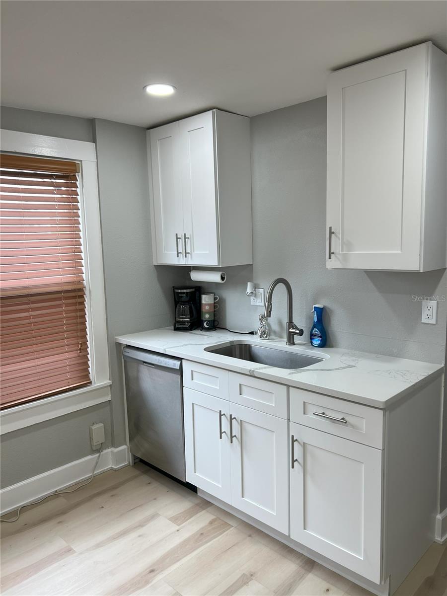 BEN HUR - Residential Lease