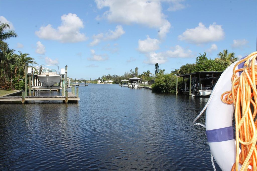 Photo of 817 Blue Heron Boulevard, Ruskin, FL 33570 (MLS # GC528994)