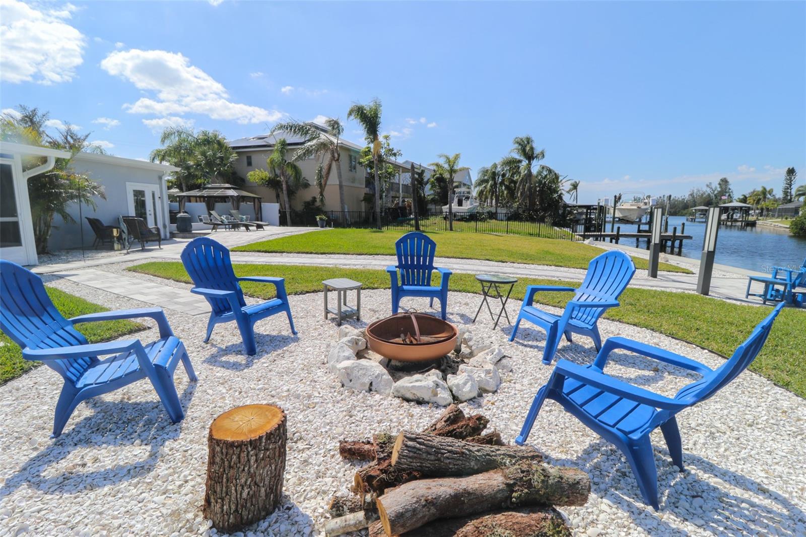 817 BLUE HERON BOULEVARD