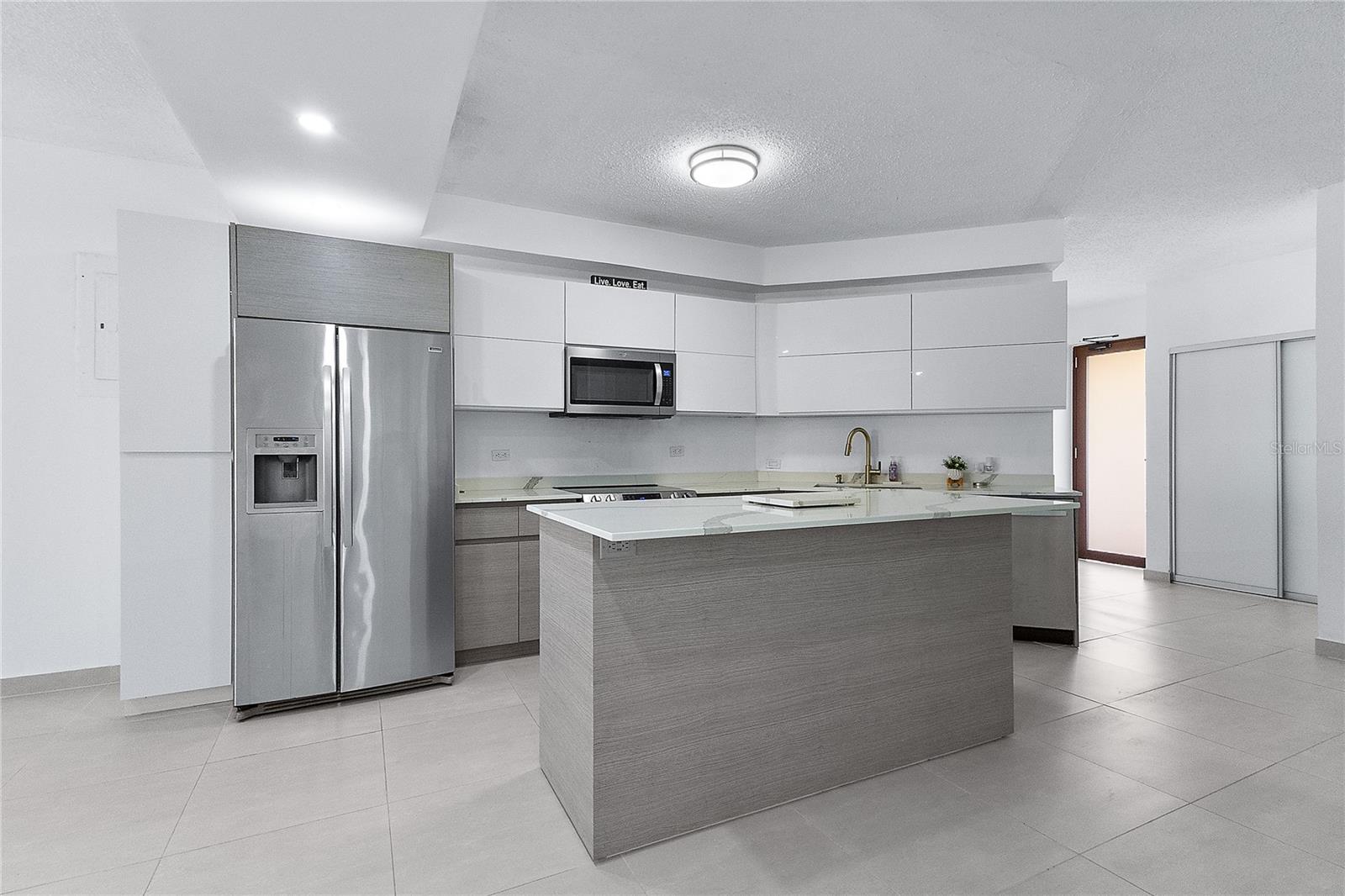 CRESCENT BEACH - Residential