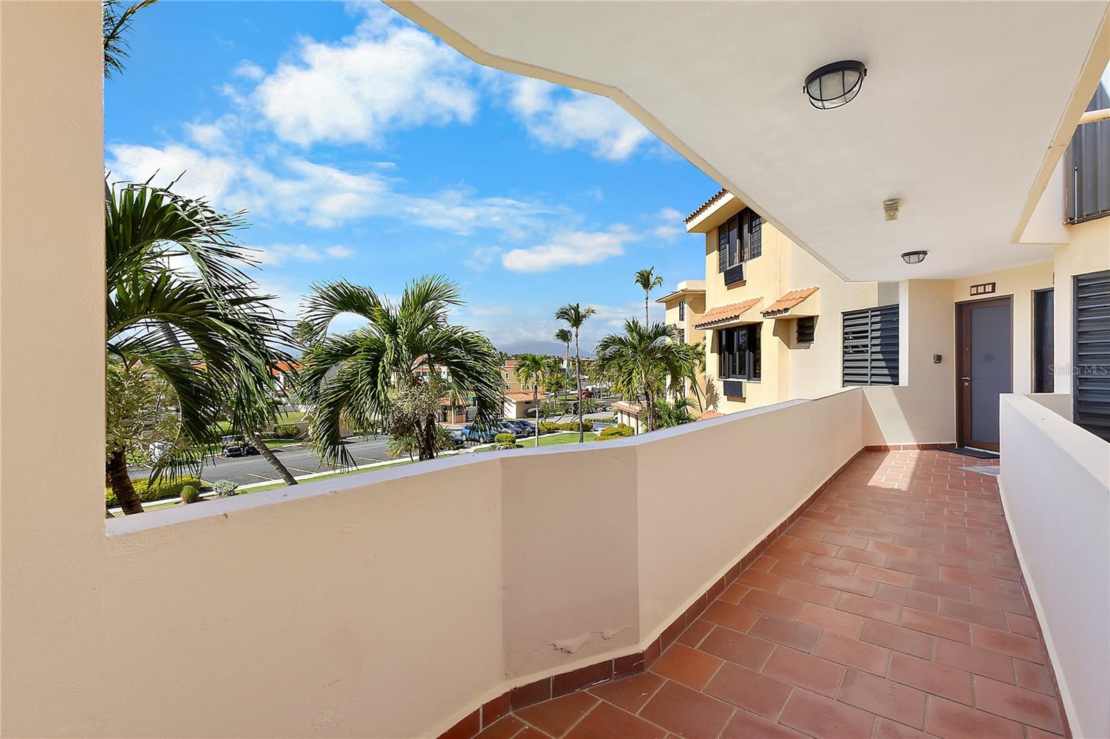 CRESCENT BEACH - Residential