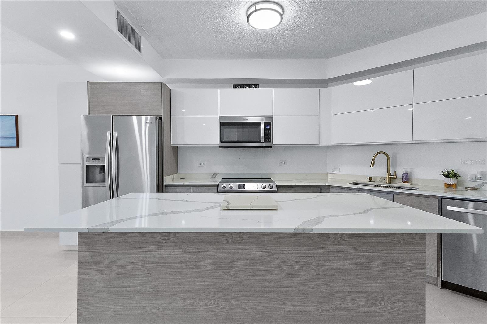 CRESCENT BEACH - Residential