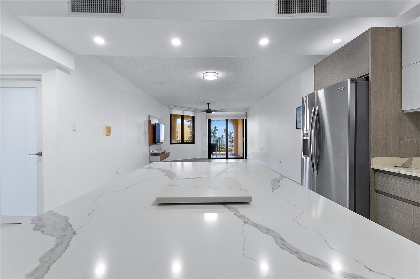 CRESCENT BEACH - Residential