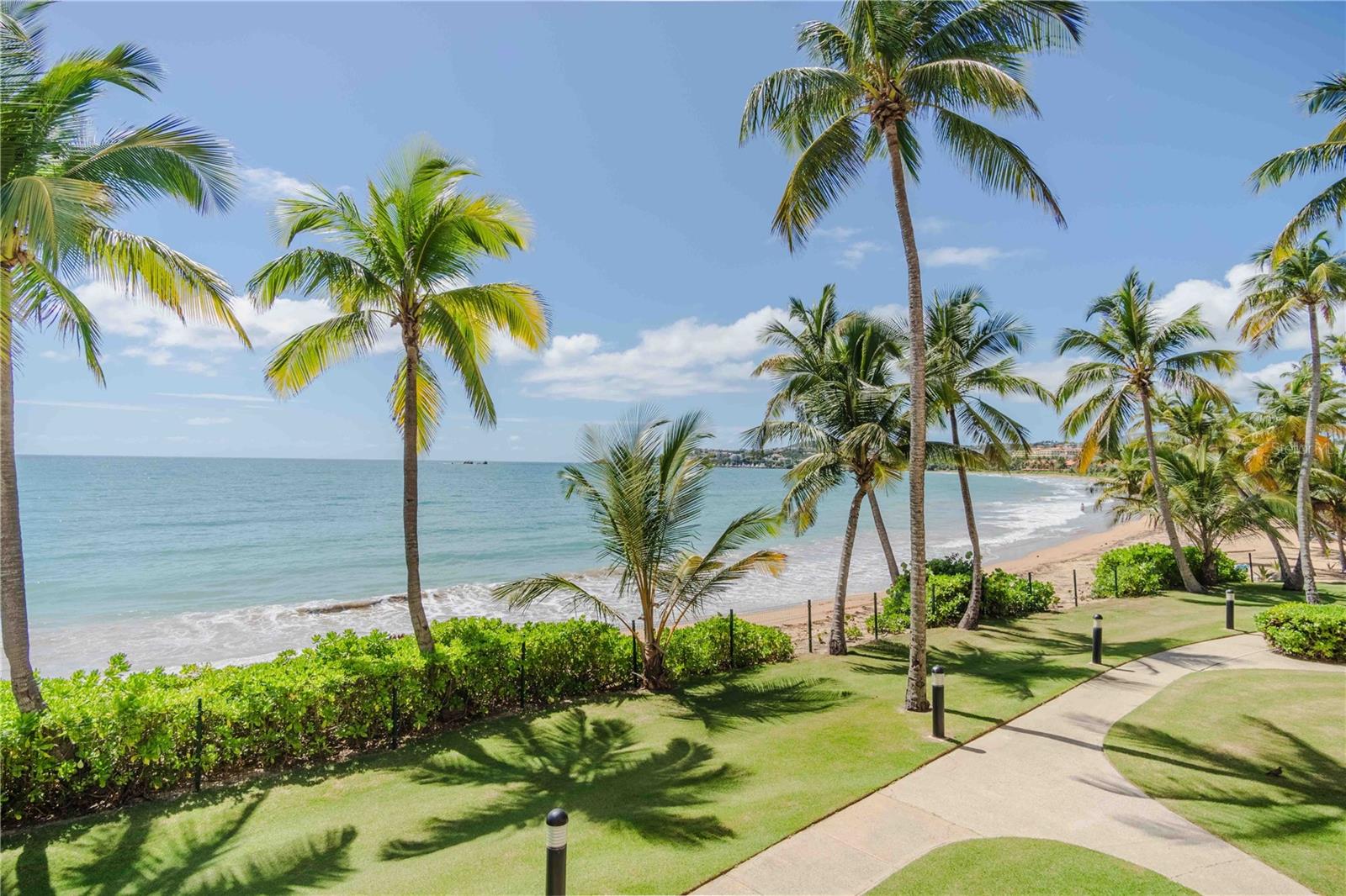 CRESCENT BEACH - Residential