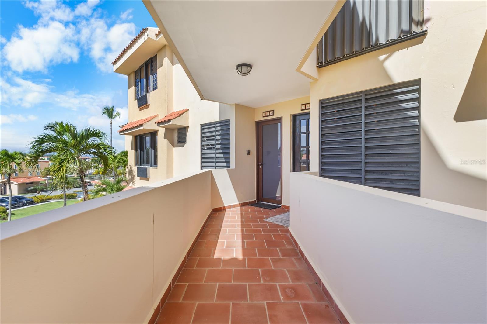 CRESCENT BEACH - Residential