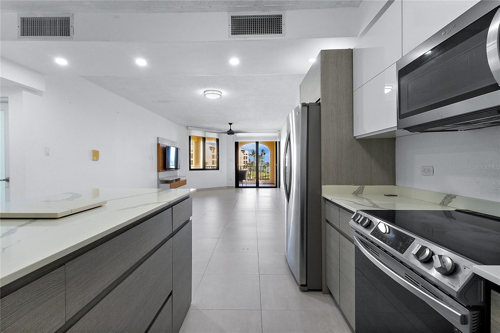 CRESCENT BEACH - Residential