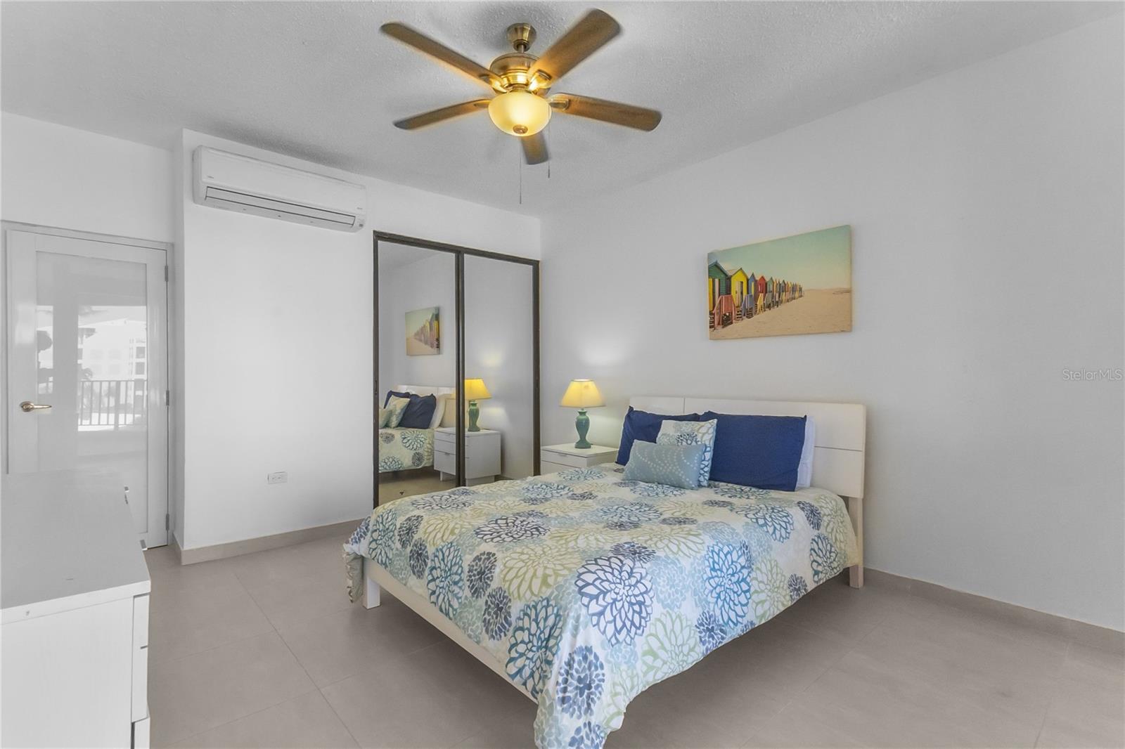 CRESCENT BEACH - Residential