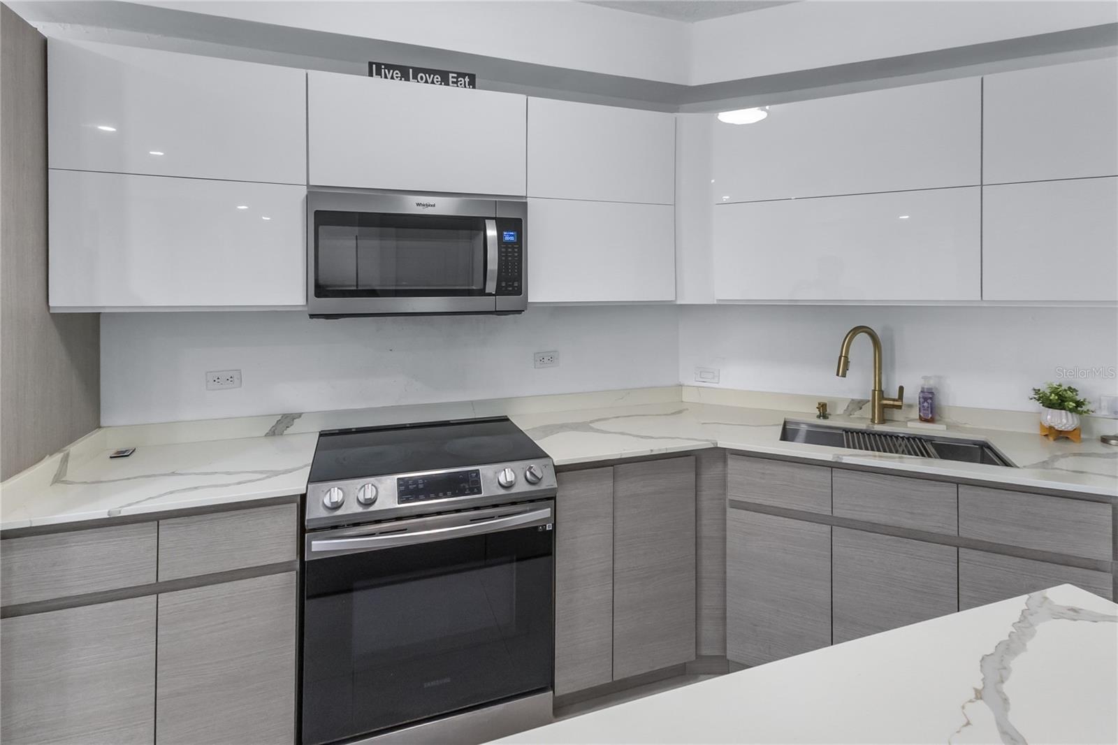 CRESCENT BEACH - Residential