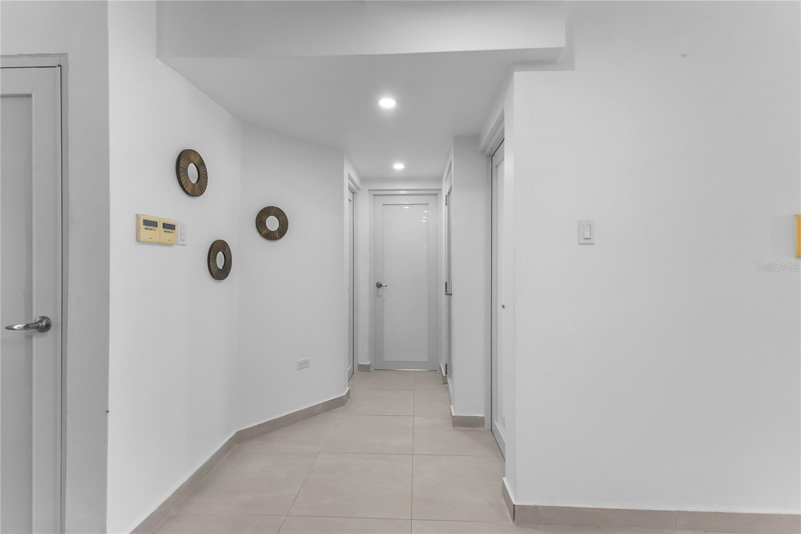 CRESCENT BEACH - Residential