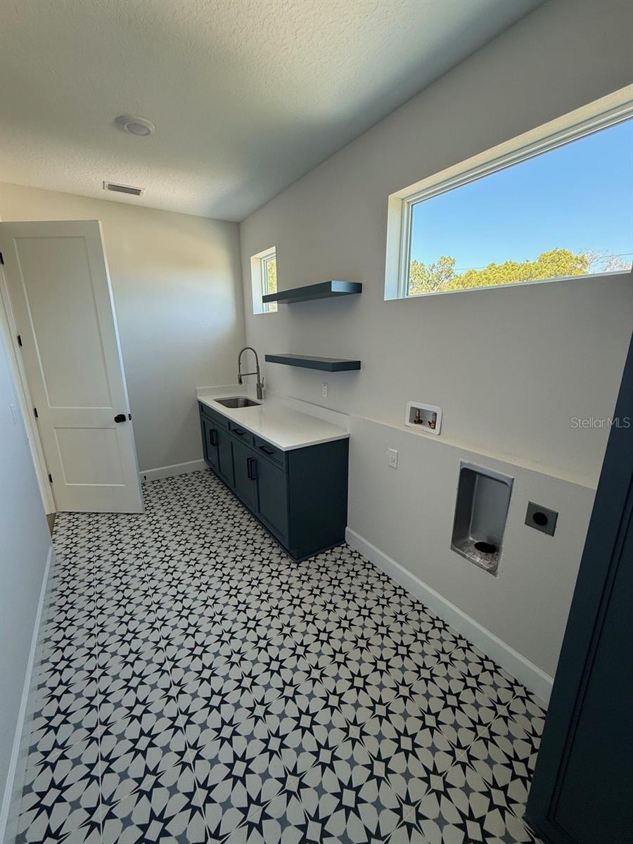 MICKLER'S WINDANTIDE - Residential