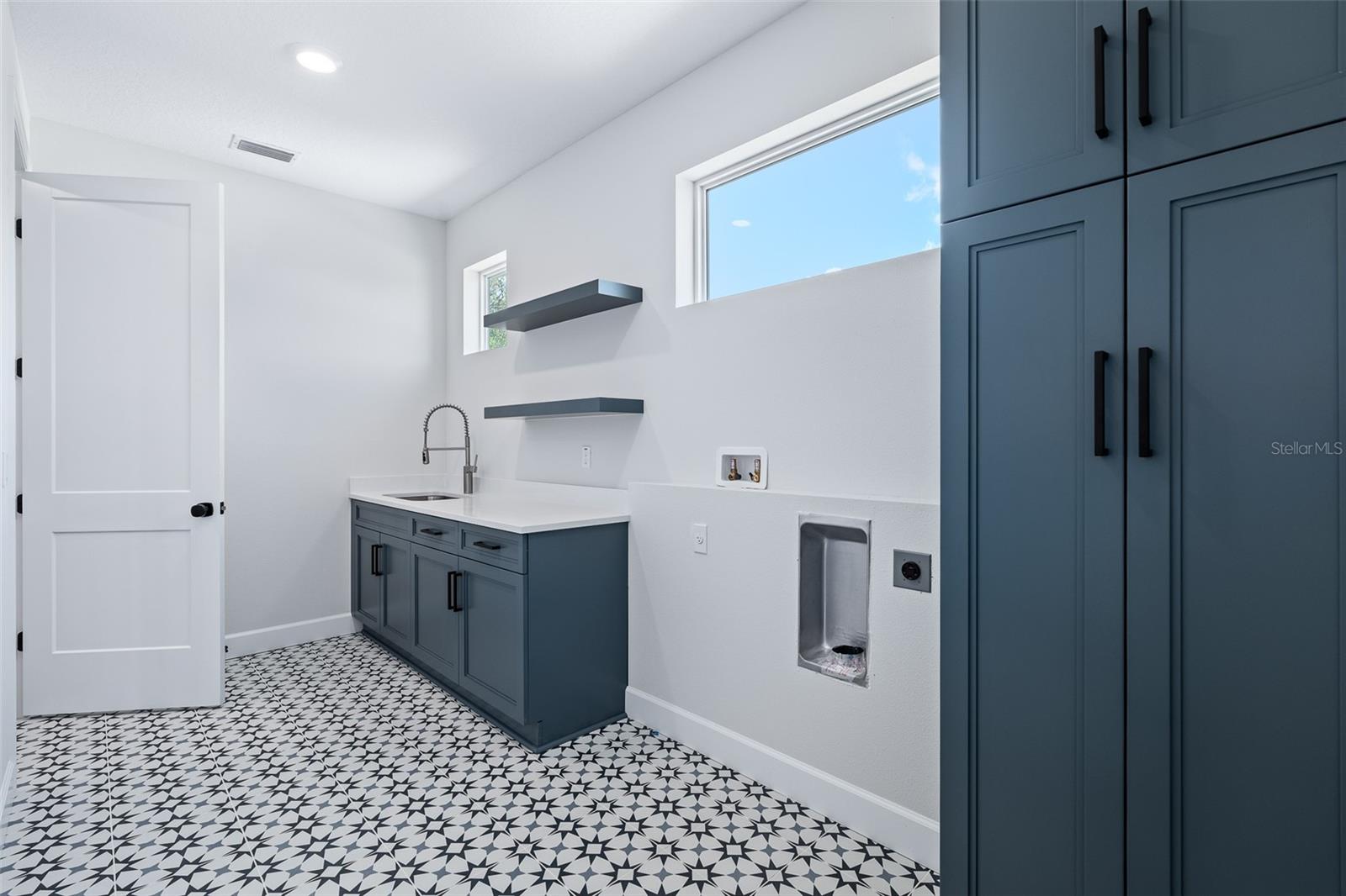 MICKLER'S WINDANTIDE - Residential