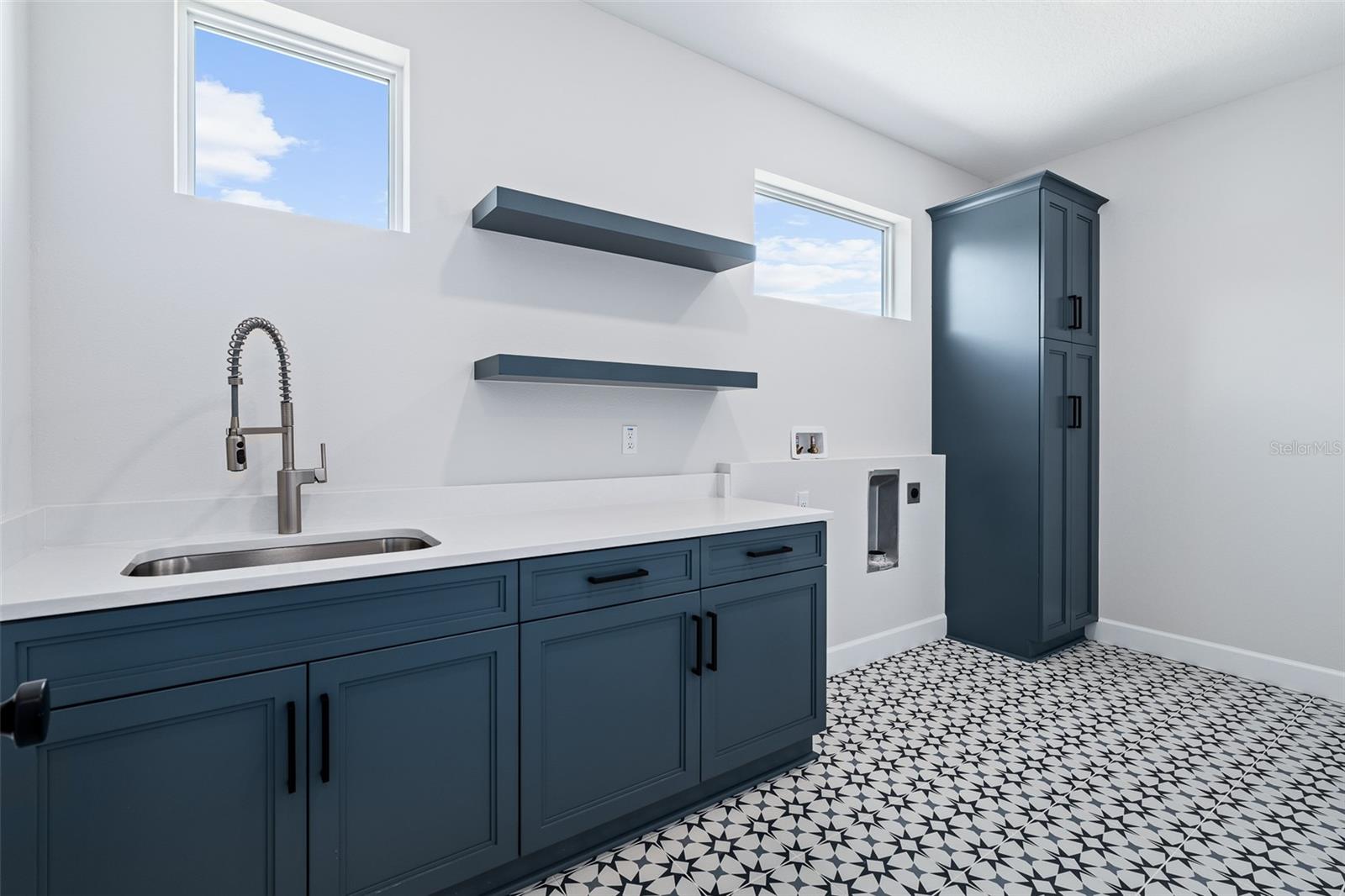 MICKLER'S WINDANTIDE - Residential