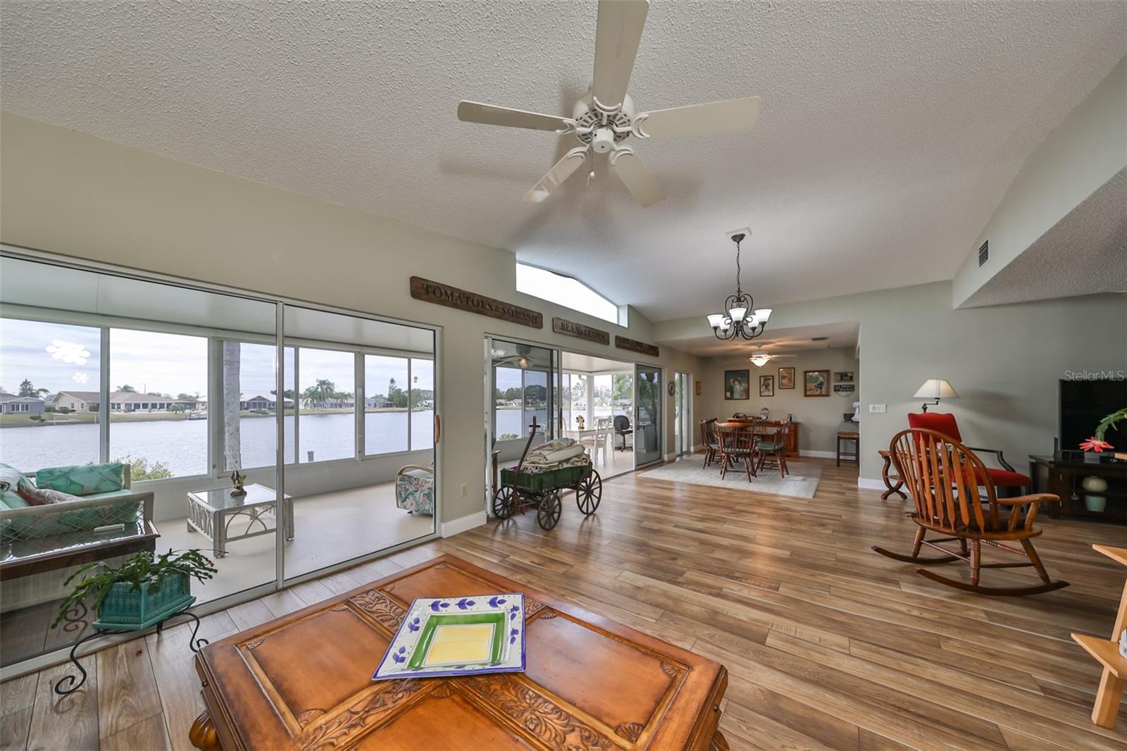 407 BLACKHAWK CIRCLE
