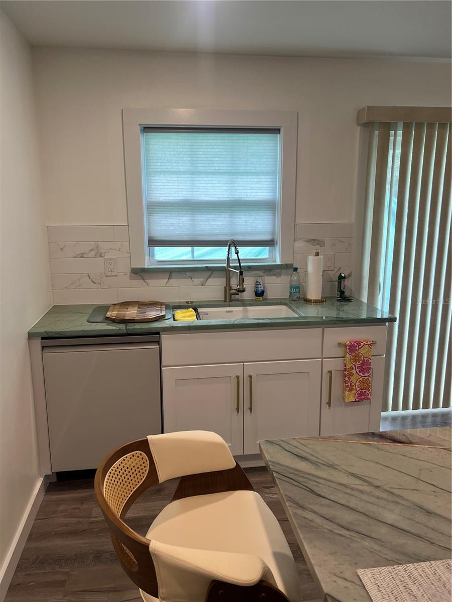 SHADY OAKS - Residential