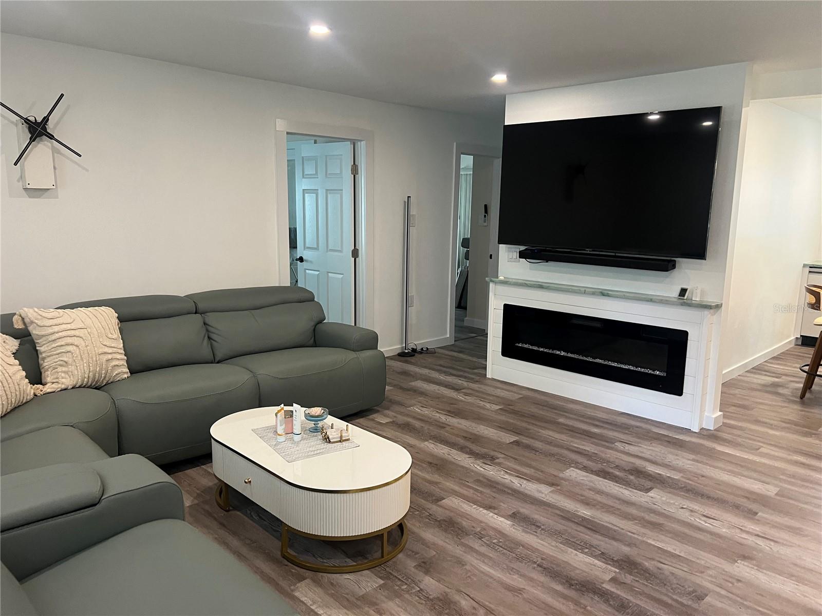 SHADY OAKS - Residential