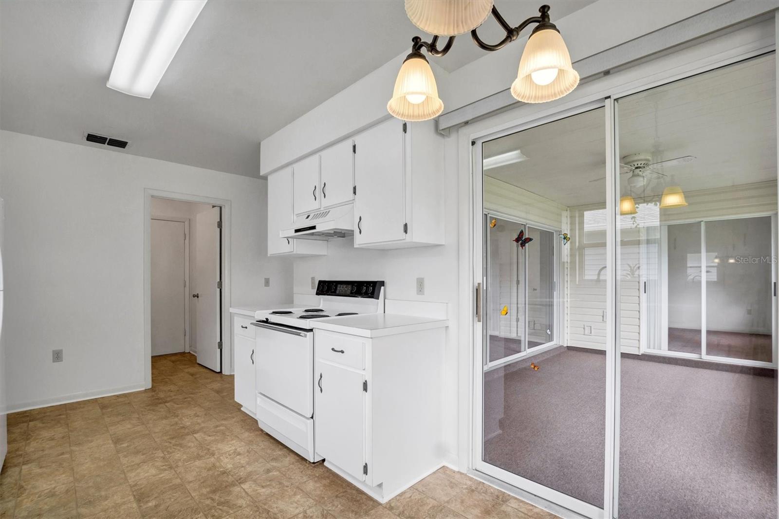 COLONNADES PH 01 - Residential