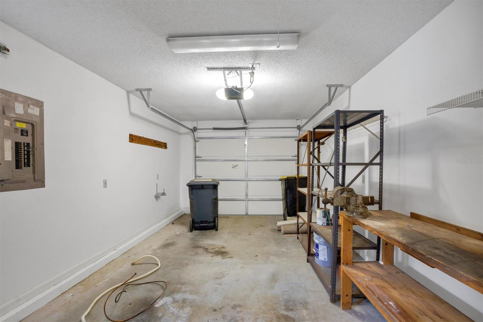 COLONNADES PH 01 - Residential