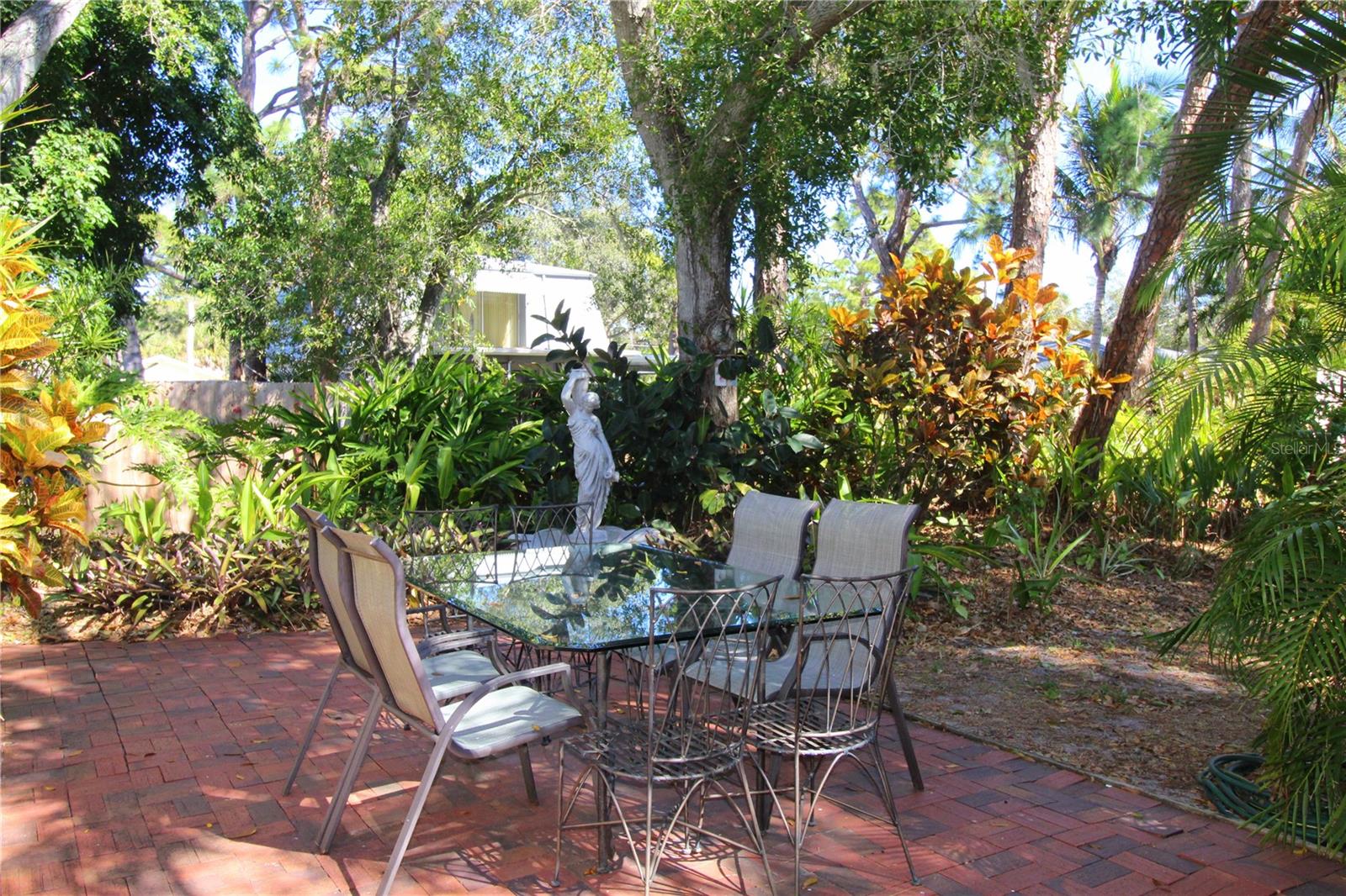 PINE GARDENS - Residential