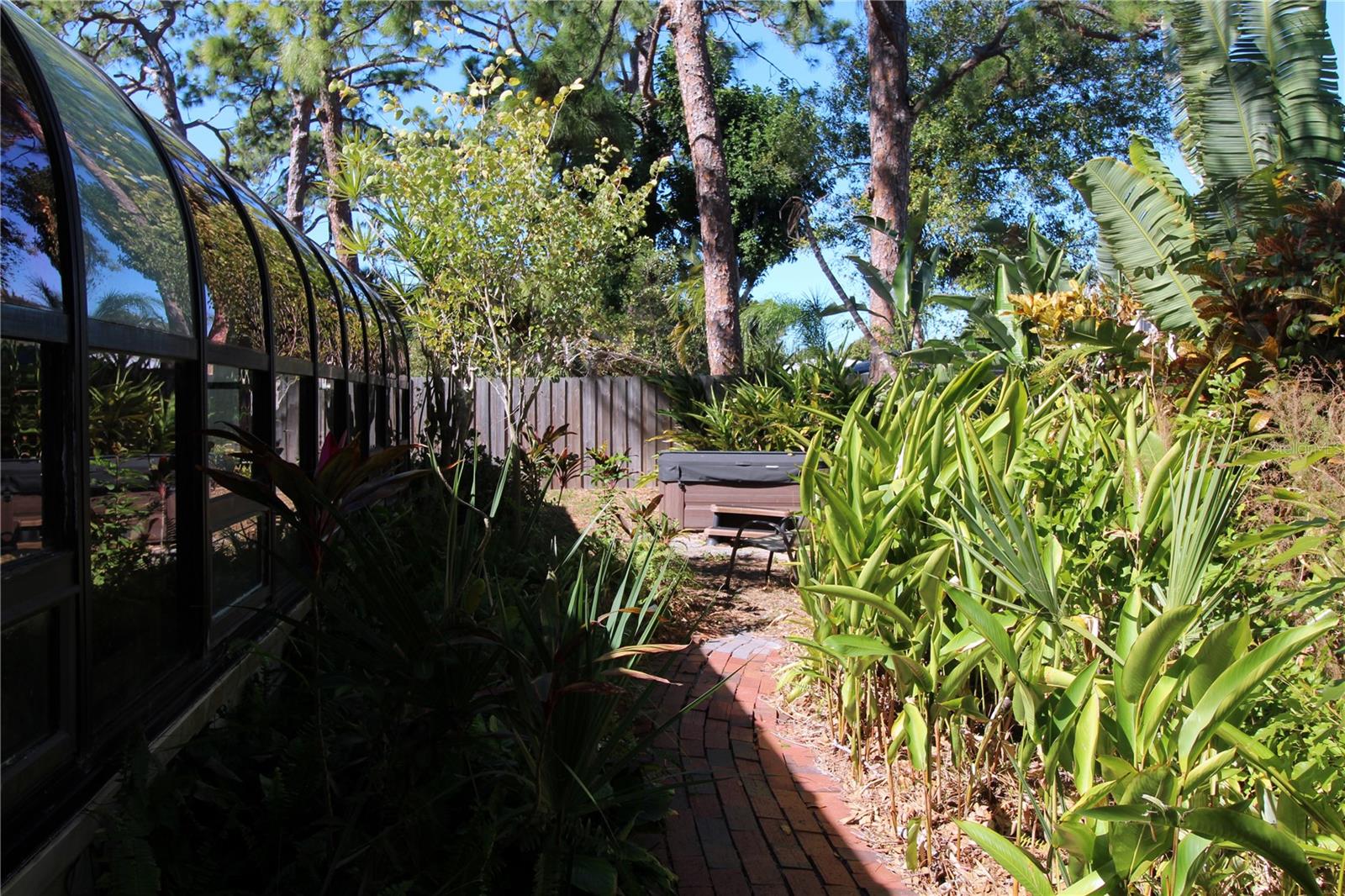 PINE GARDENS - Residential