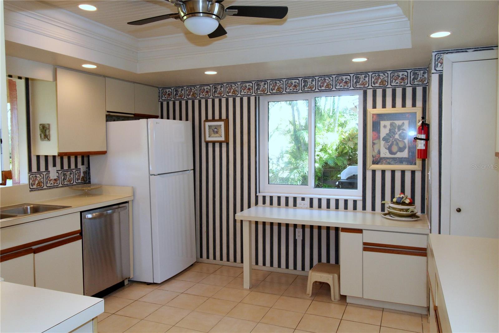 PINE GARDENS - Residential