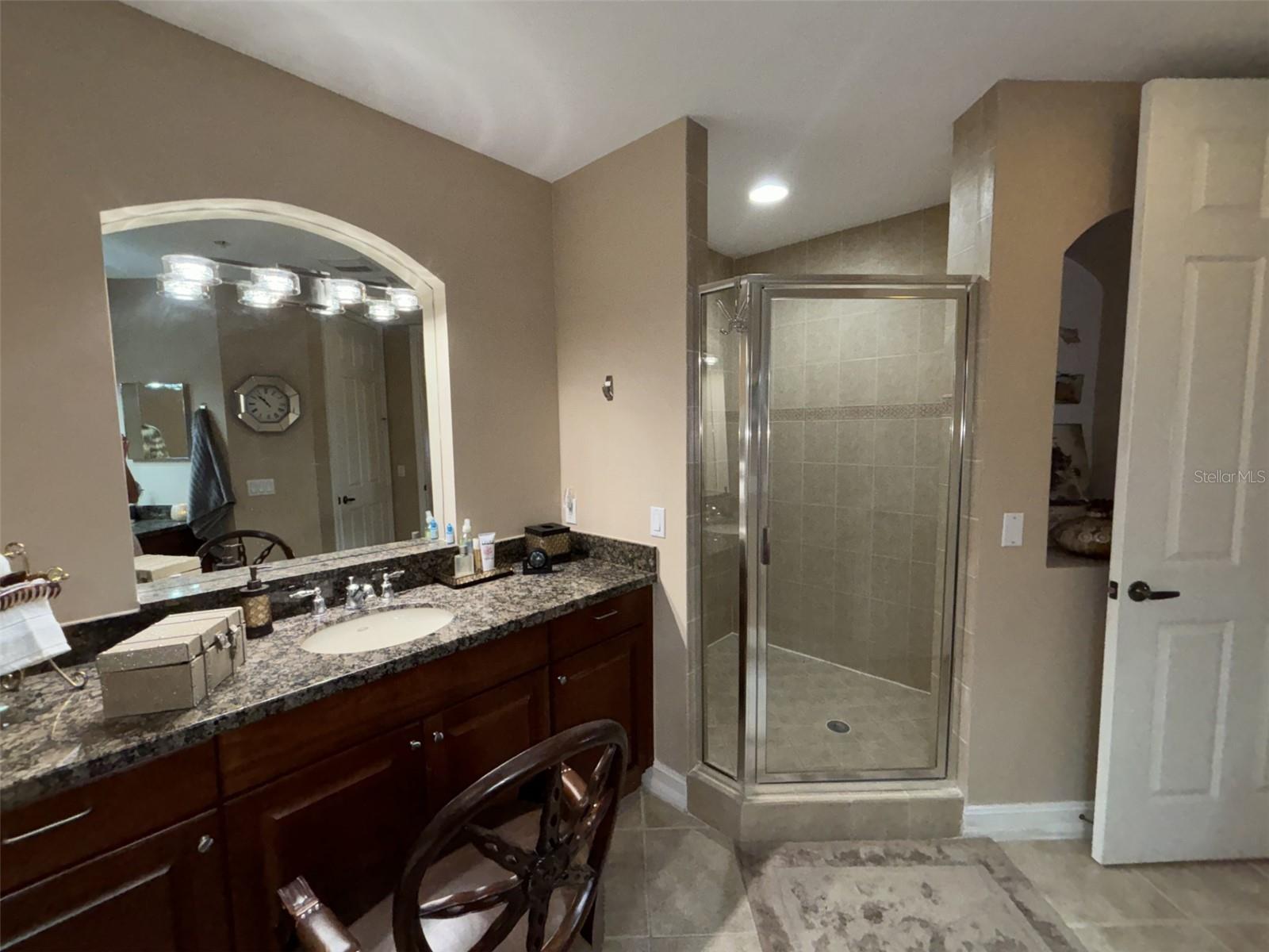 BELLA LAGO/VIVANTE XXI - Residential Lease