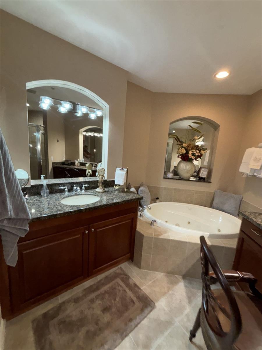 BELLA LAGO/VIVANTE XXI - Residential Lease