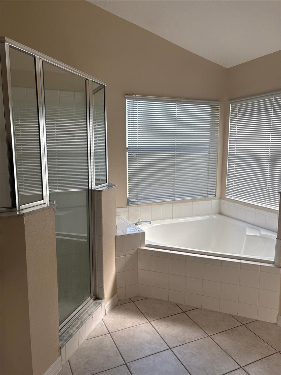 CRYSTAL GLEN - Residential Lease