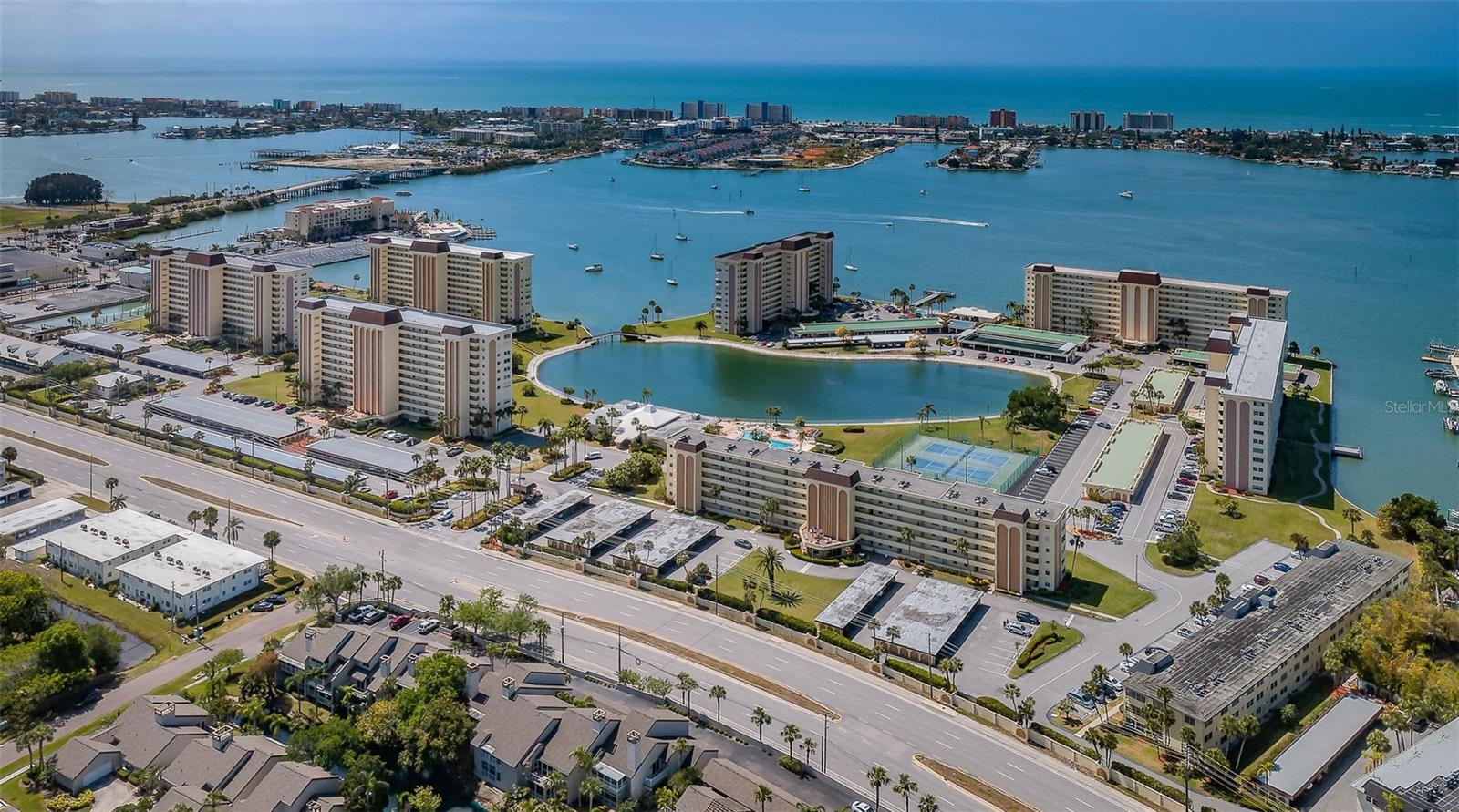 LEXINGTON TOWERS CONDO - Residential