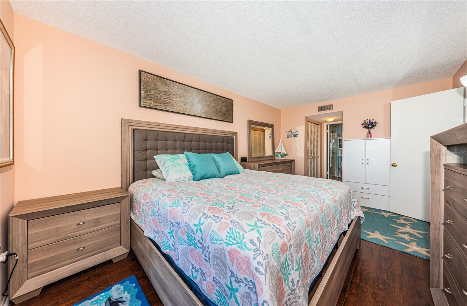 LEXINGTON TOWERS CONDO - Residential