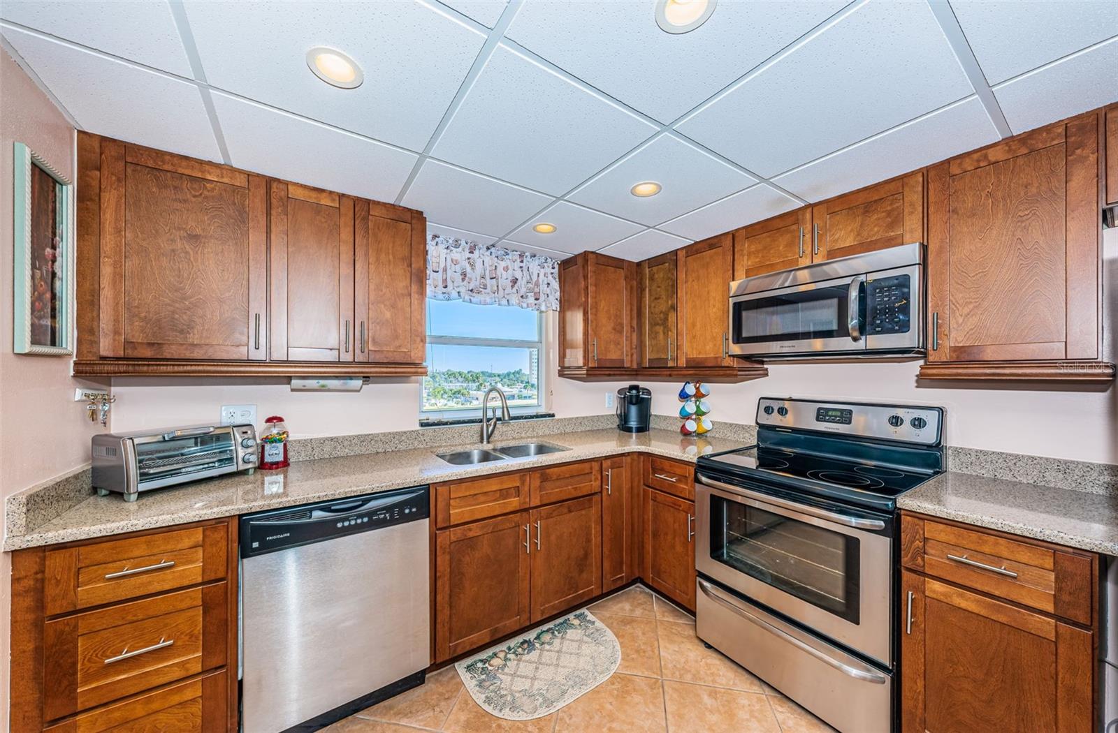 4750 COVE CIRCLE 605