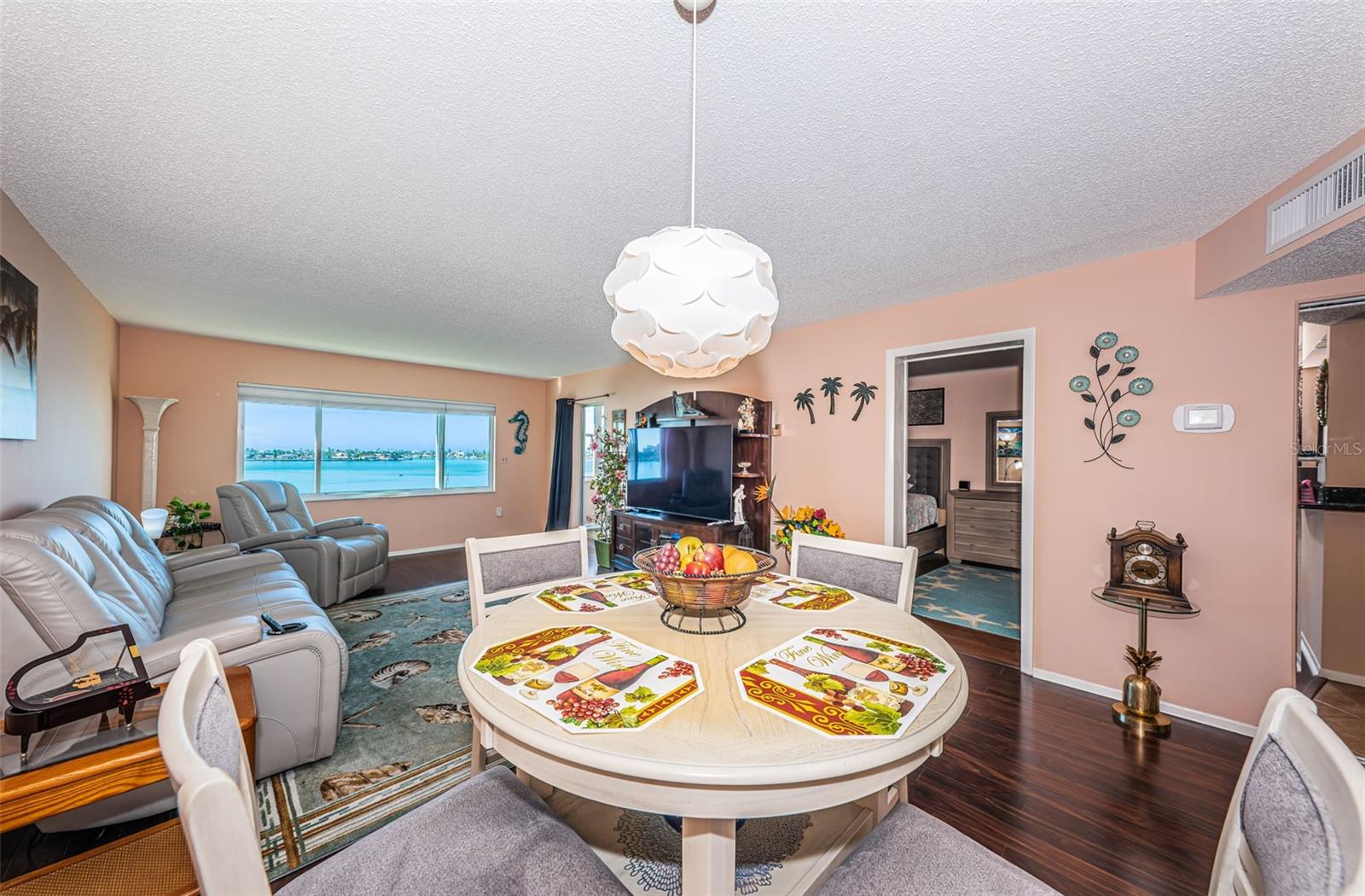 LEXINGTON TOWERS CONDO - Residential