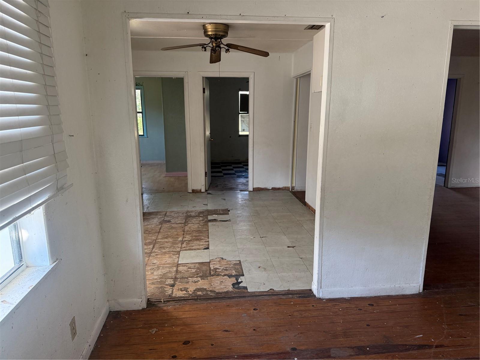 CLEVELAND NORTH - Commercial Sale