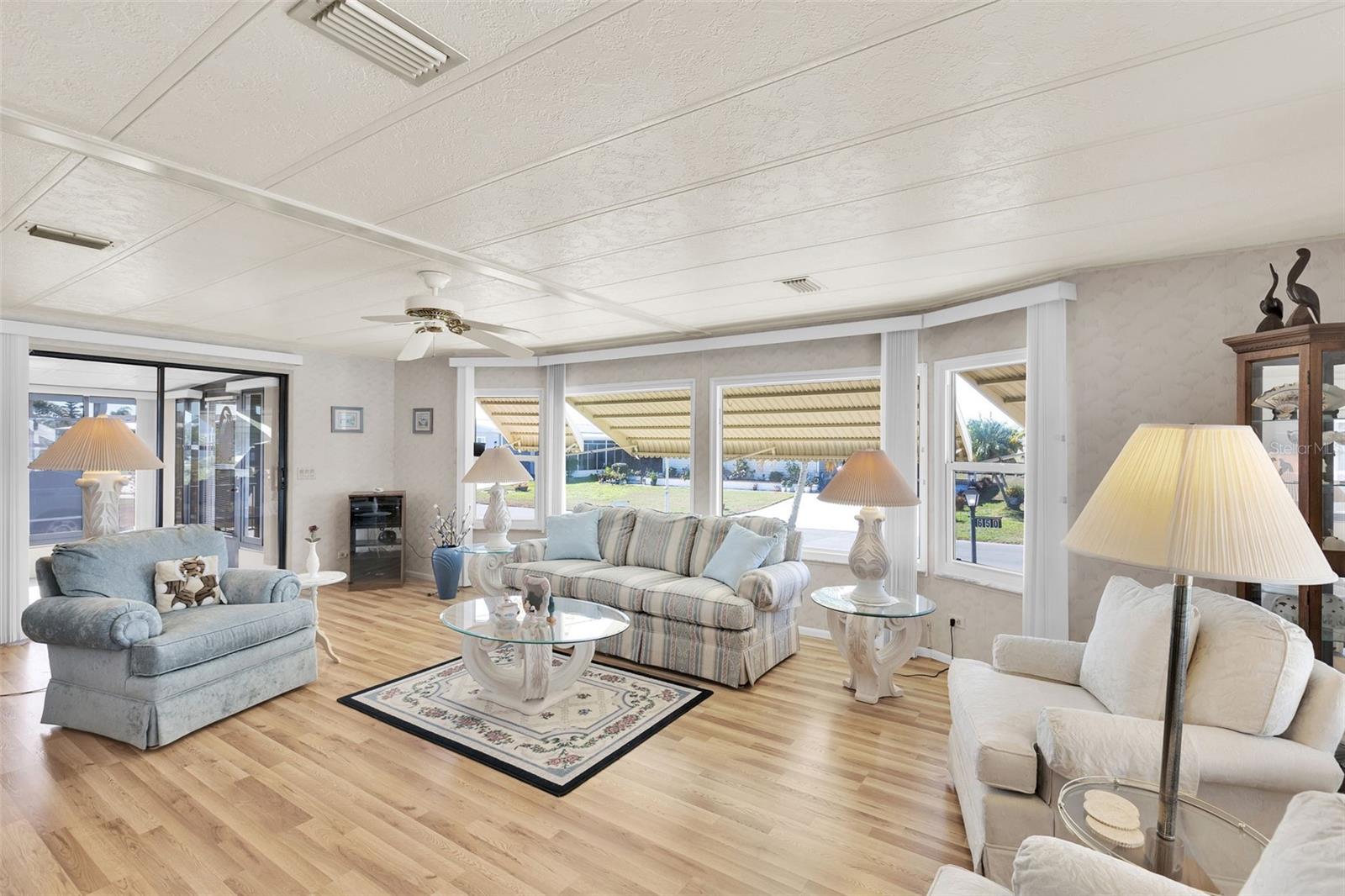 LA CASA MHP CO-OP - Residential