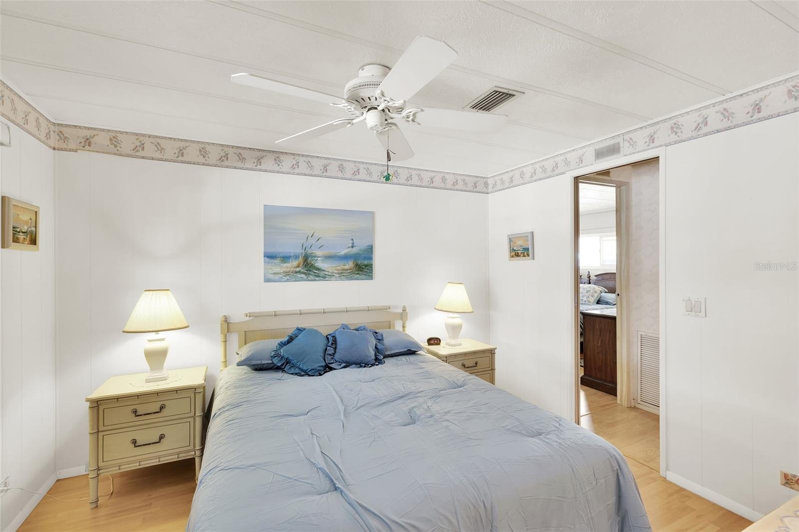 LA CASA MHP CO-OP - Residential