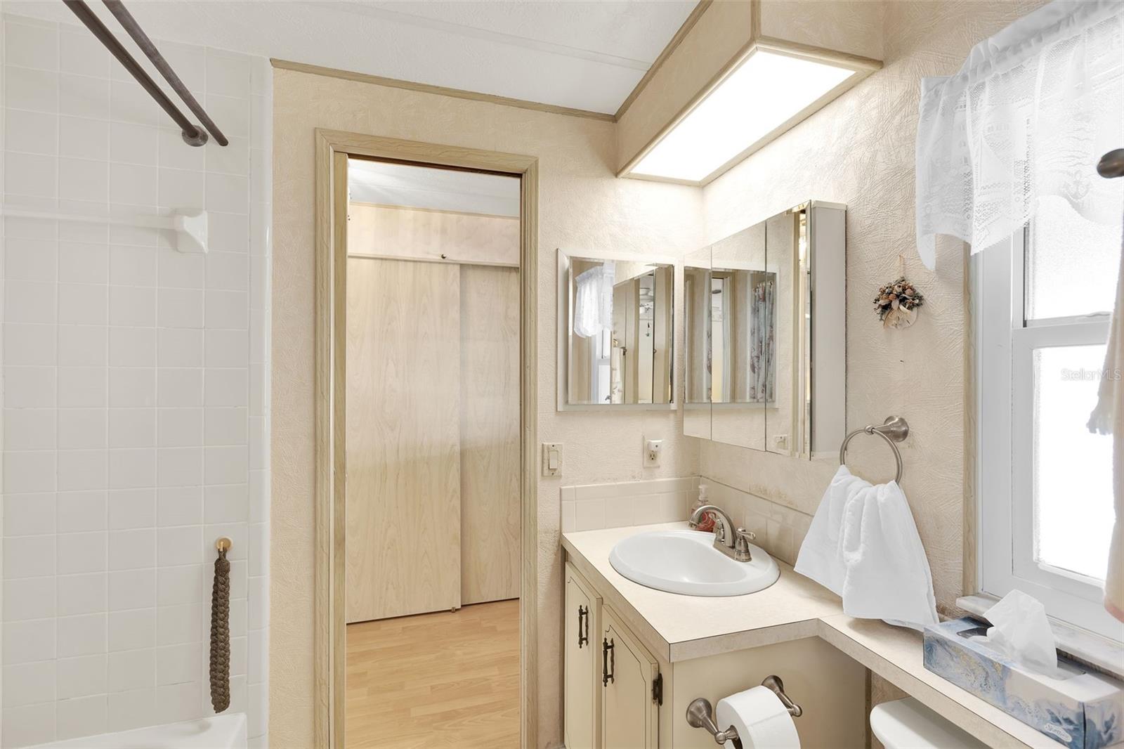 LA CASA MHP CO-OP - Residential