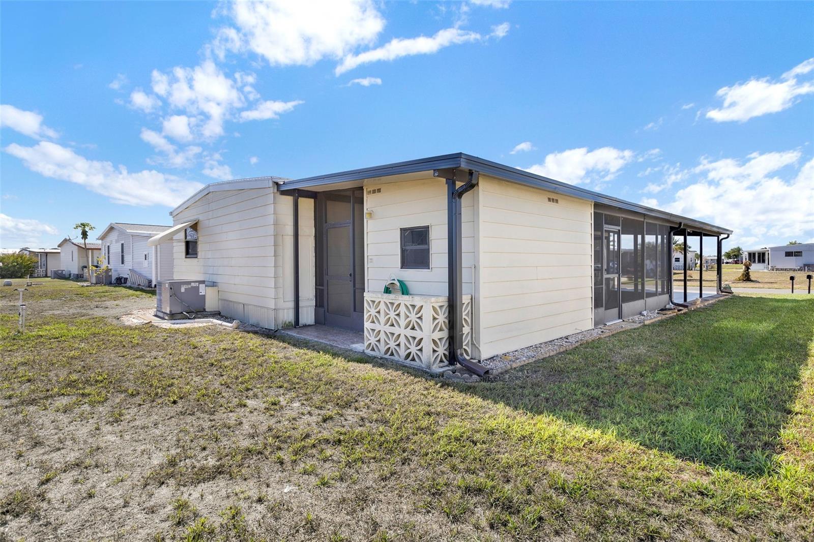 LA CASA MHP CO-OP - Residential