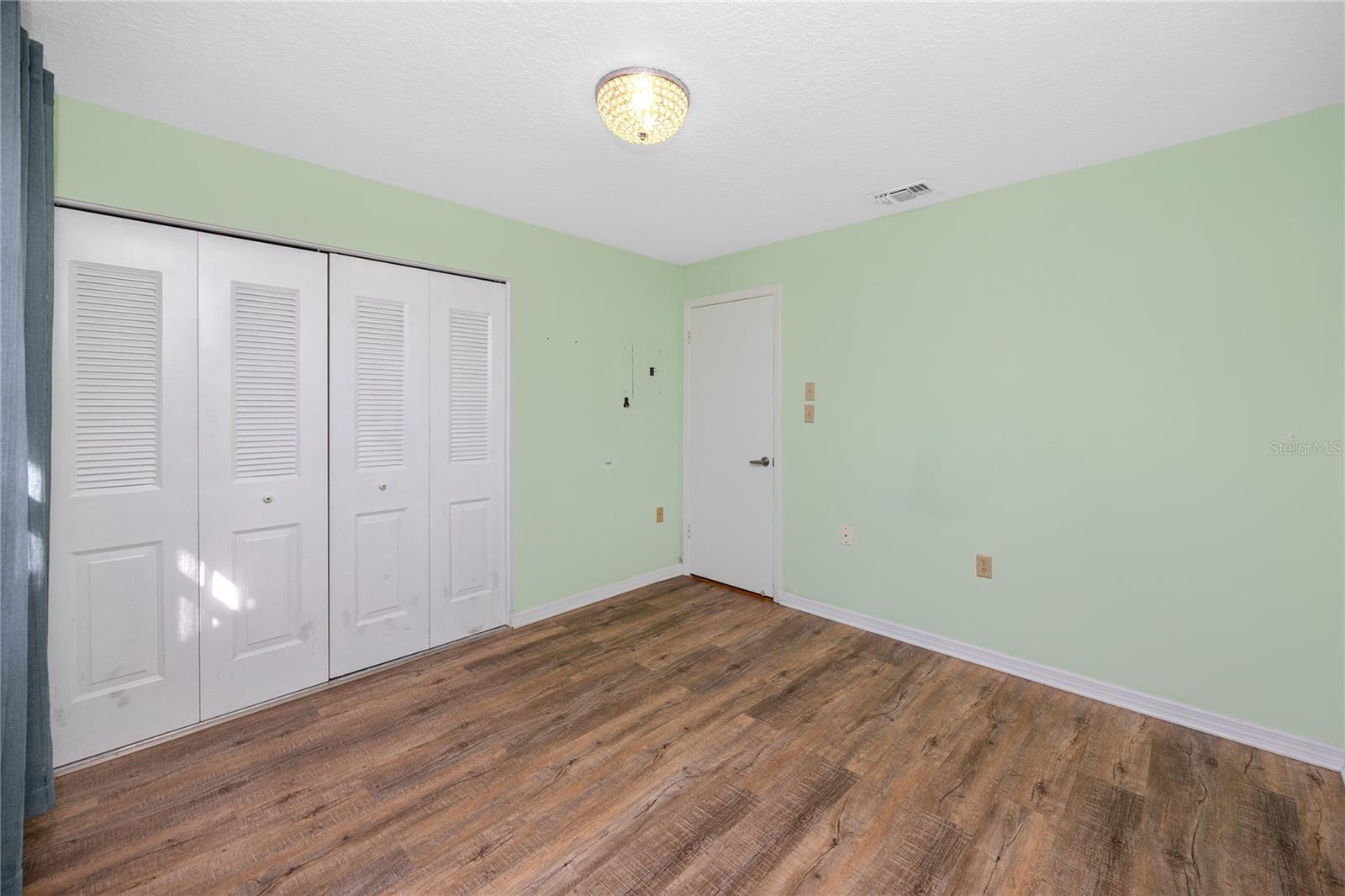 HOLIDAY LAKE VILLAS CONDO - Residential