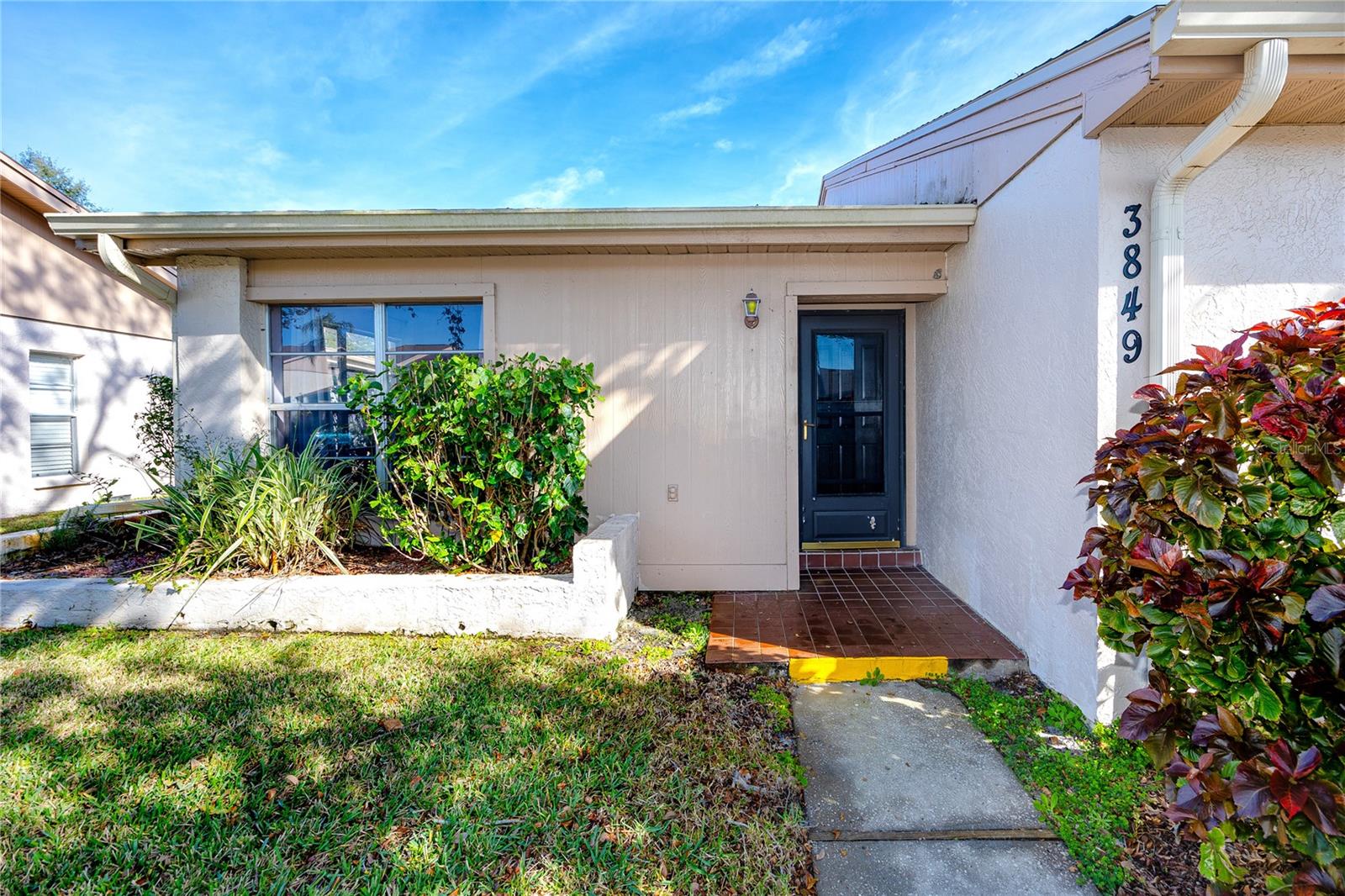 HOLIDAY LAKE VILLAS CONDO - Residential