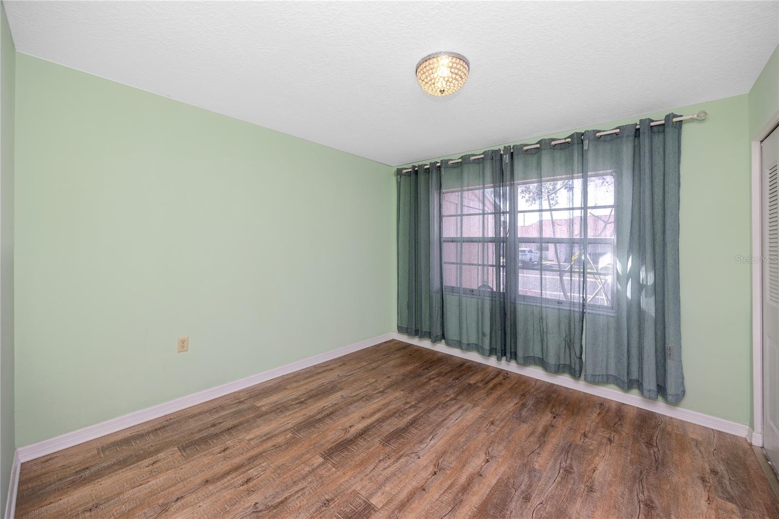 HOLIDAY LAKE VILLAS CONDO - Residential